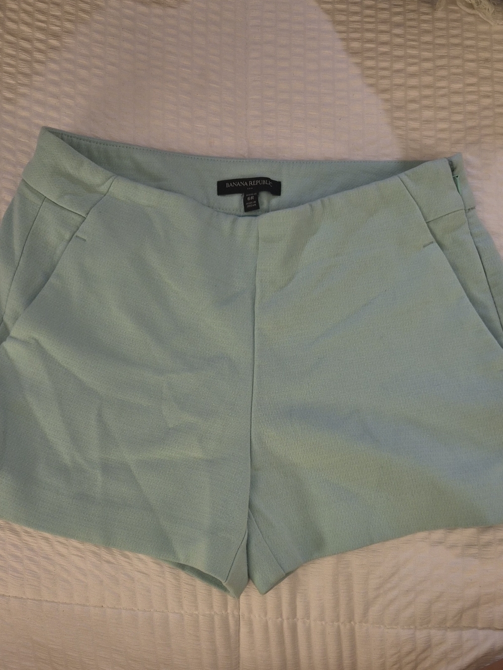Banana Republic Women's Light Aqua High-Rise Dress Shorts sz 6
